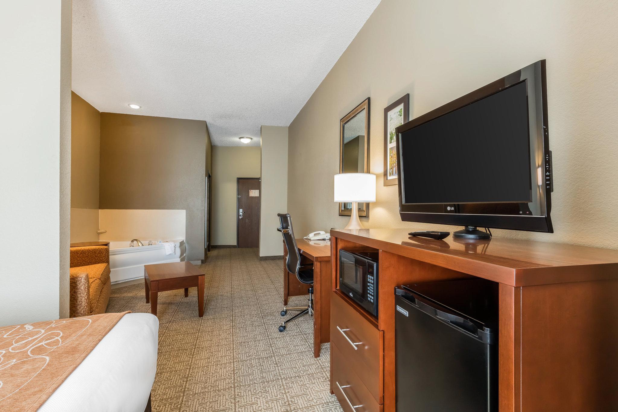 Comfort Suites Jonesboro University Area Exterior photo