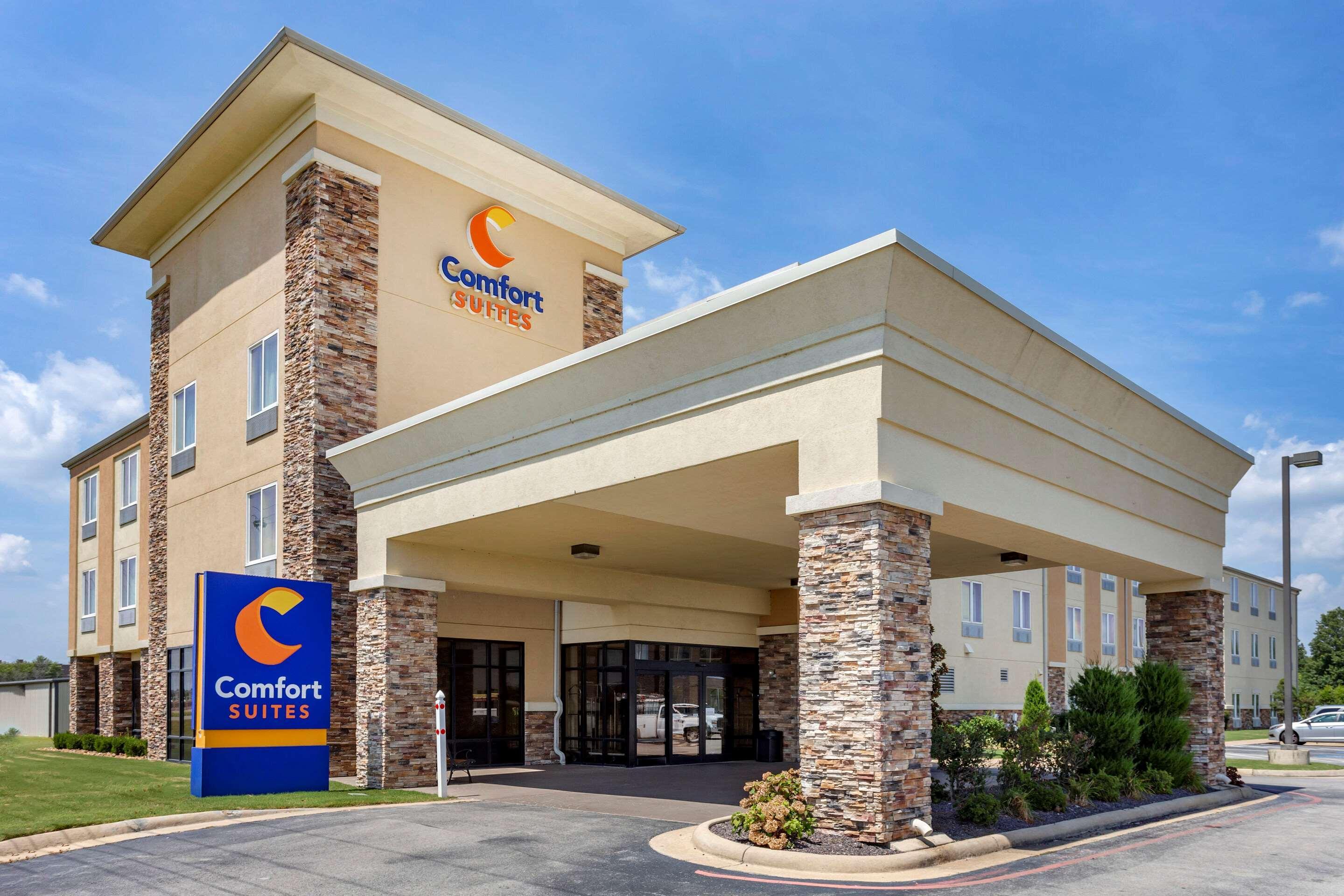 Comfort Suites Jonesboro University Area Exterior photo