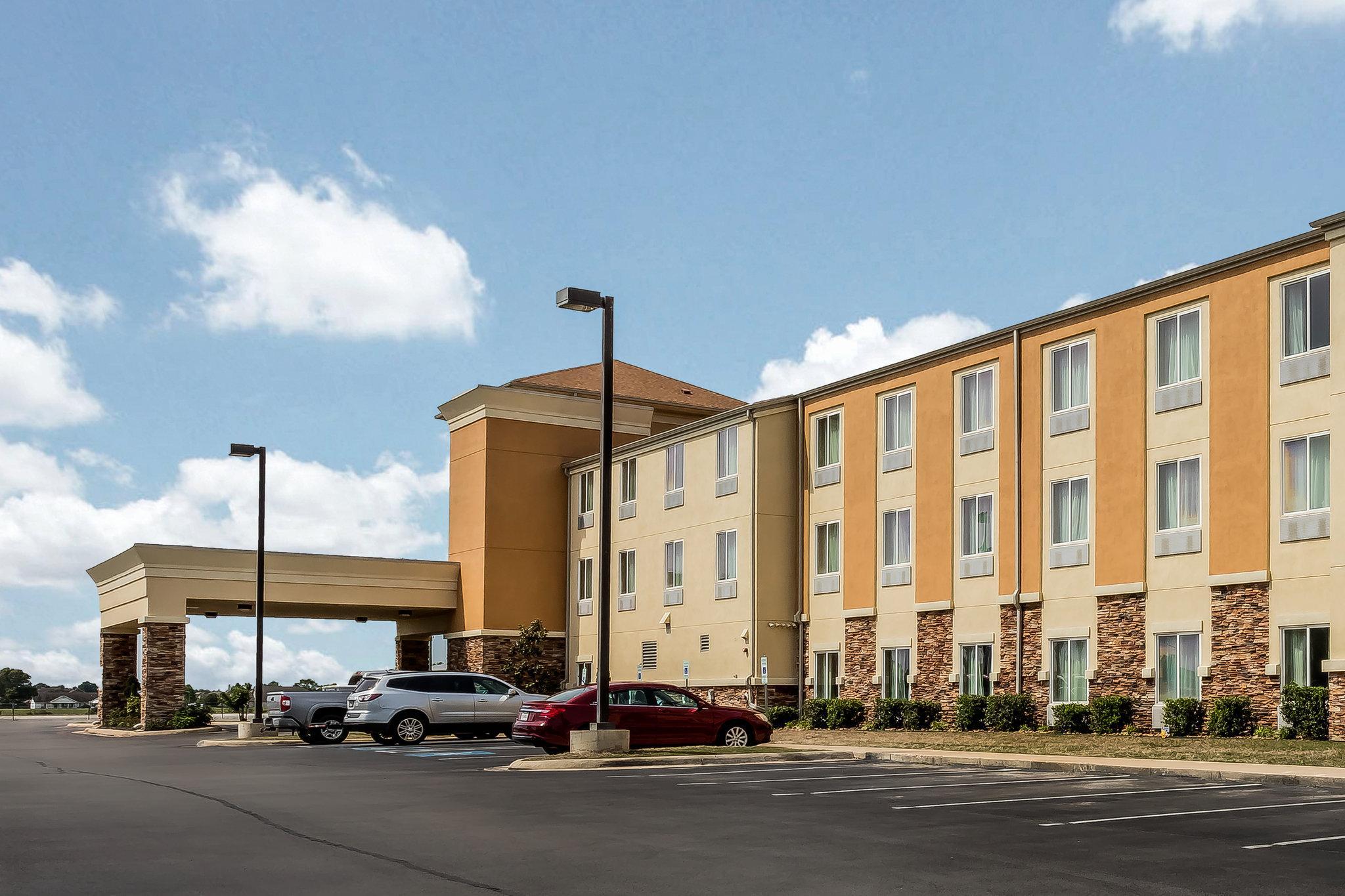 Comfort Suites Jonesboro University Area Exterior photo