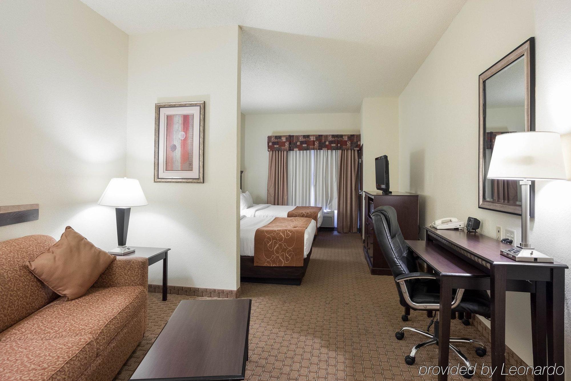 Comfort Suites Jonesboro University Area Exterior photo