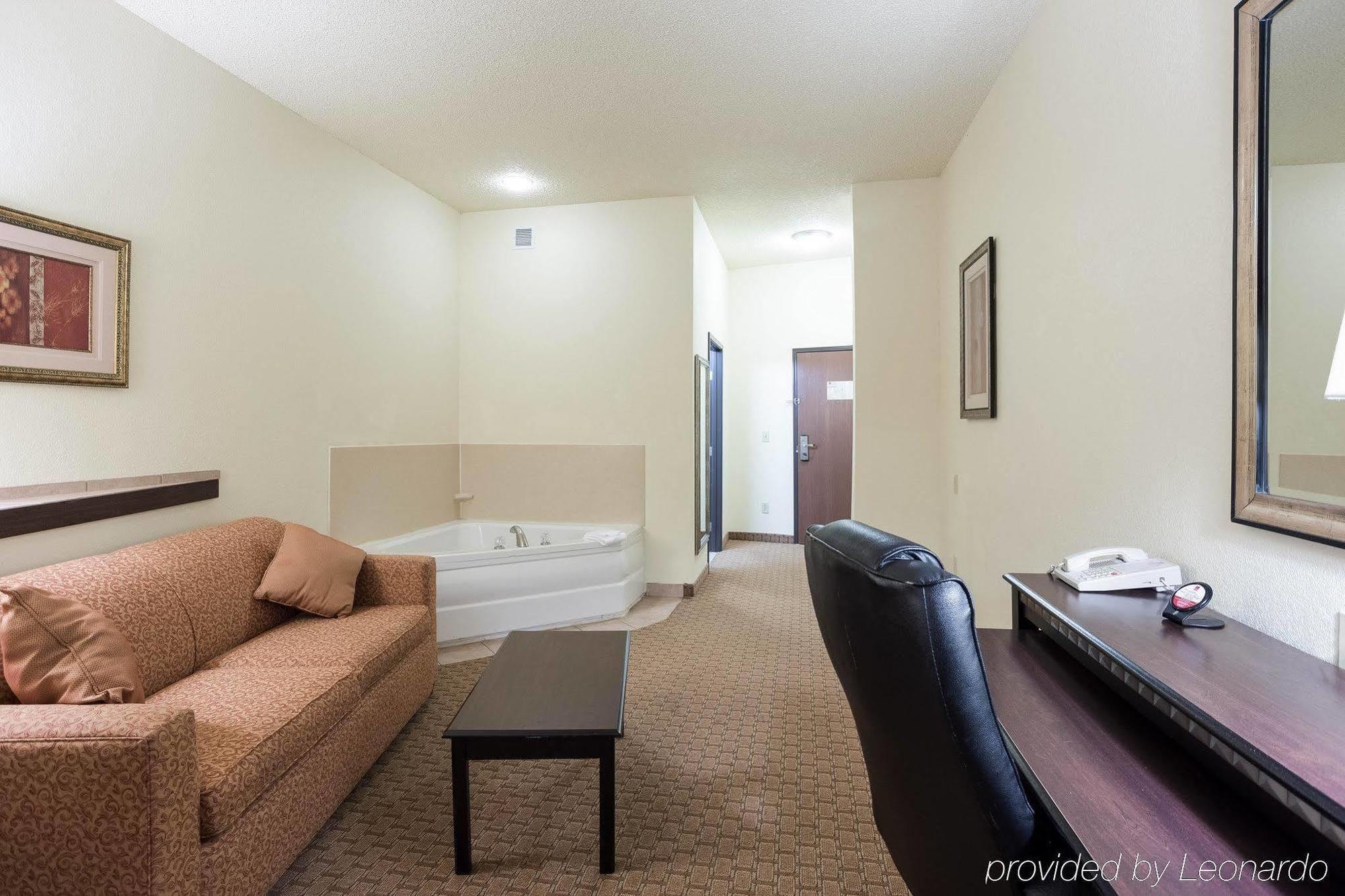 Comfort Suites Jonesboro University Area Exterior photo